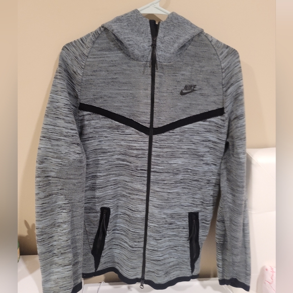 nike tech zip up